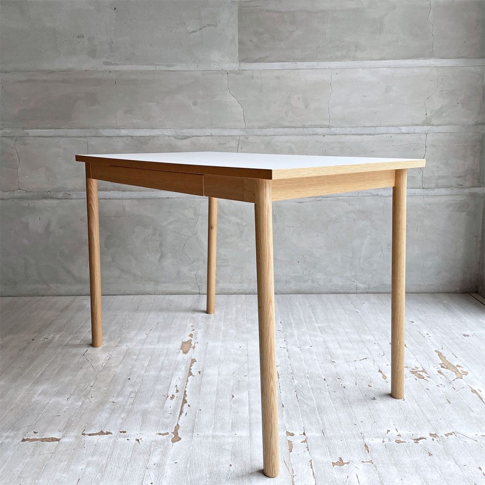 イデー IDEE スティルト STILT TABLE 1000 テーブル デスク ホワイト メラミン天板 オーク材  W100cm マリナ・ボーティエ 参考定価 ￥69,900-♪