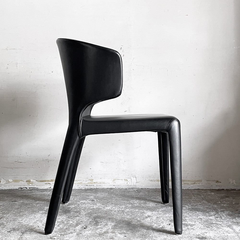 カッシーナ Cassina オラ 367 HOLA アームチェア 本革 ハンス・ウェッツスタイン モダン イタリア 定価￥429.000- ■