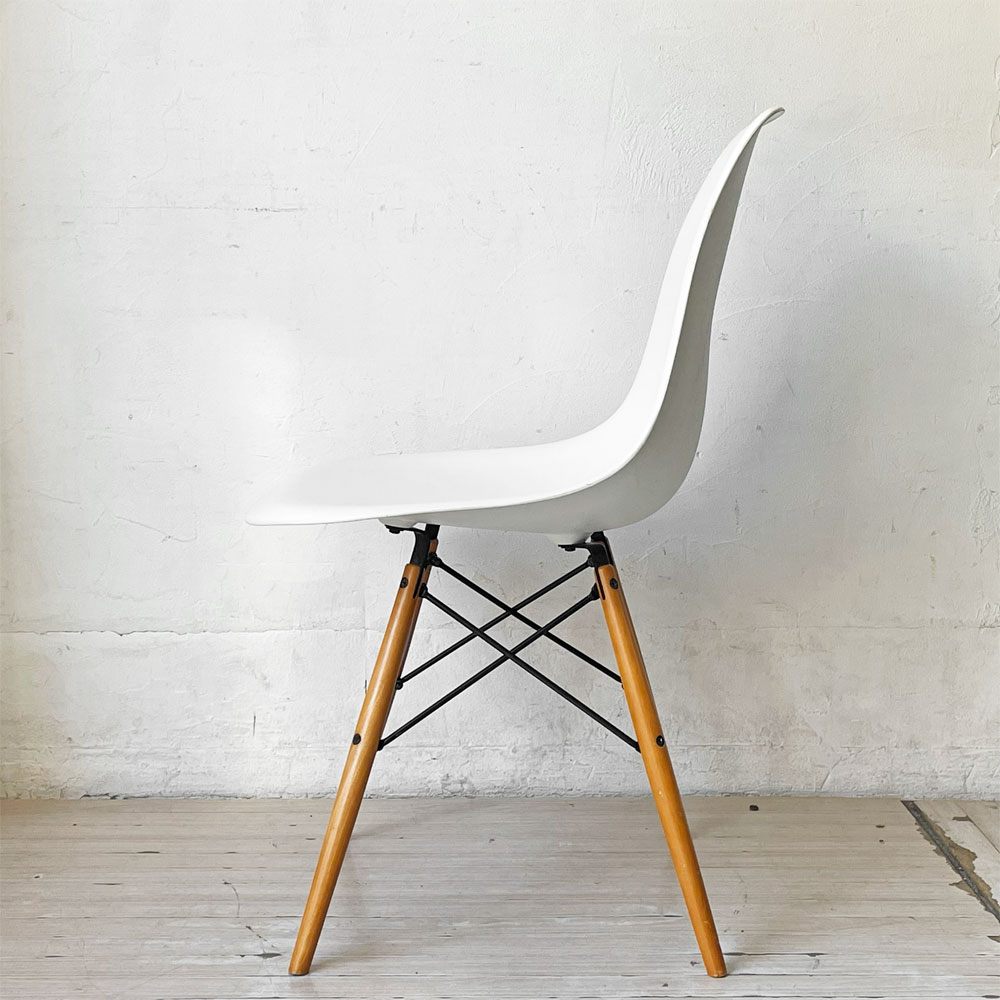 ハーマンミラー Herman Miller サイドシェルチェア ポリプロピレン ホワイト ドゥエルレッグ C&R イームズ ミッドセンチュリー B ★
