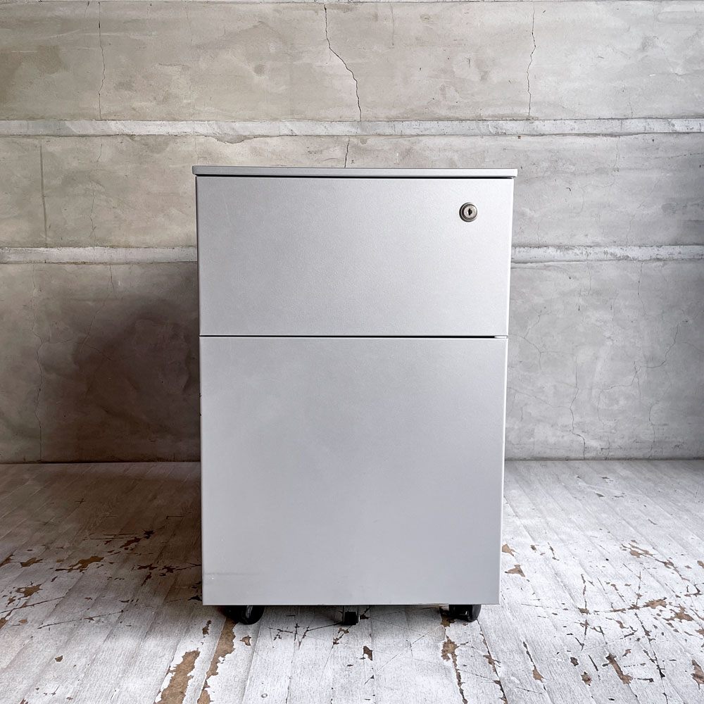 カッシーナ Cassina ixc. AFドロワー AF DRAWER デスクキャビネット ワゴン 鍵付き トレー付属 キャスターロック機能付き イタリア ミニマルデザイン A