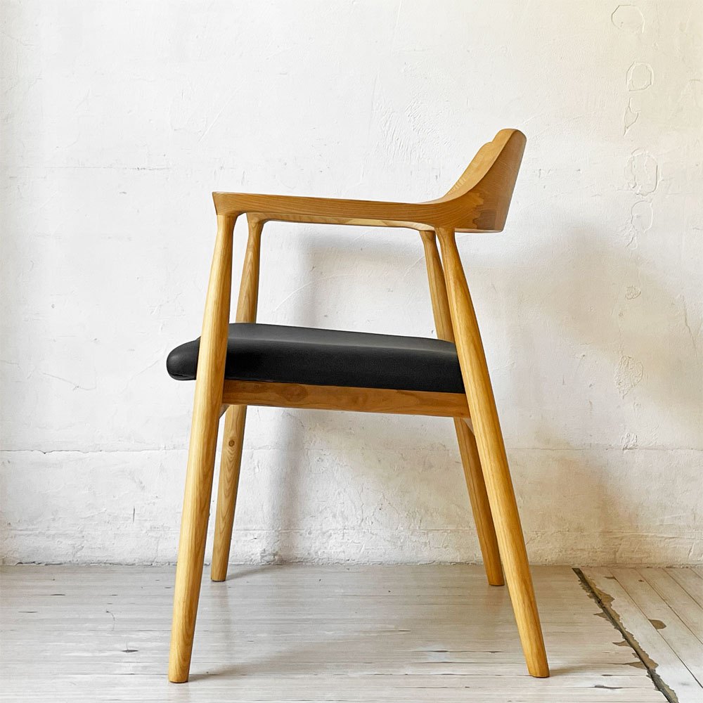 関家具 ロジャーⅢ ダイニングチェア アームチェア オーク材 PVCレザー ブラック 美品 ★