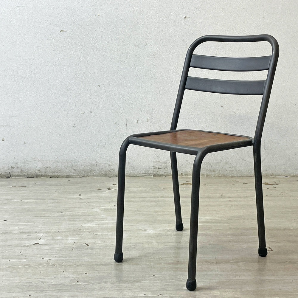 フランスビンテージ  french vintage スチールフレーム スタッキングチェア プライウッドシート インダストリアルデザイン ●