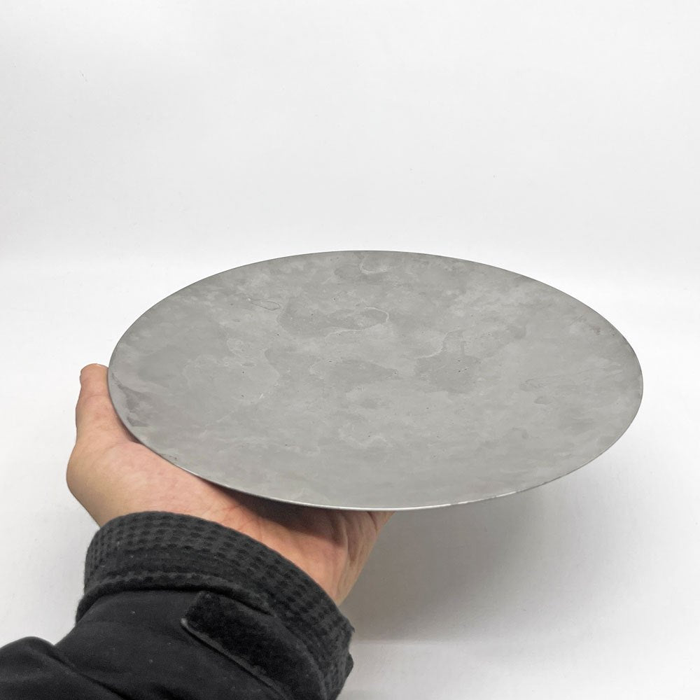 成田理俊 ステンレスプレート Φ22cm 現代作家 モダンデザイン ●