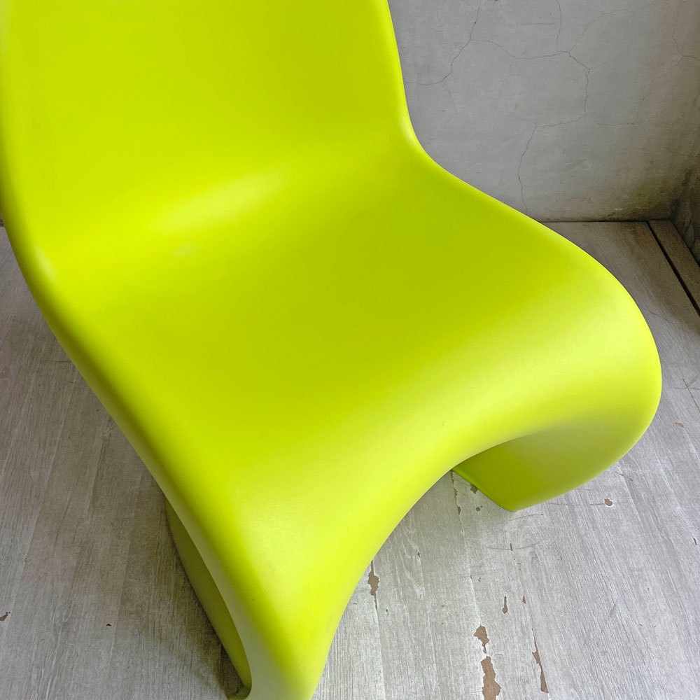 ヴィトラ Vitra パントンジュニア Panton Junior キッズチェア ダークライム ヴェルナー・パントン Verner Panton ミッドセンチュリー 定価￥30,800- ♪