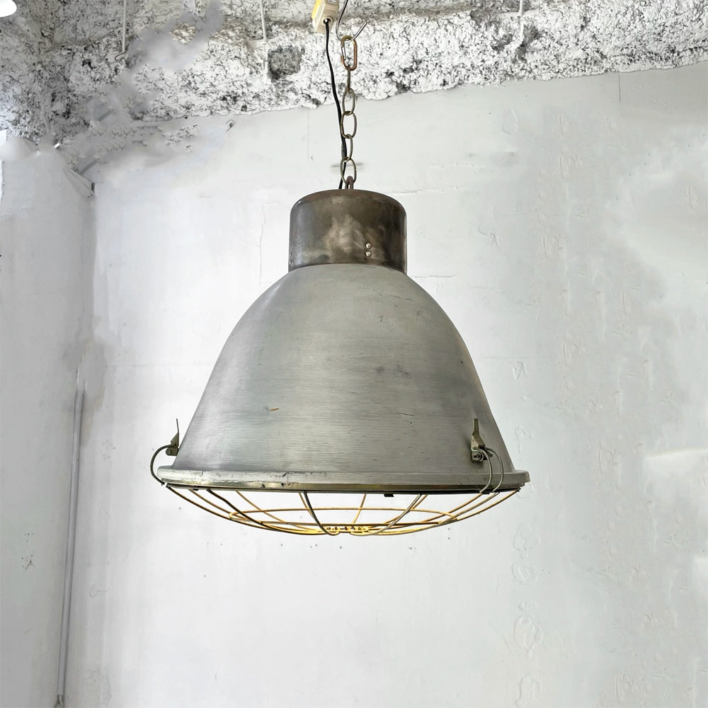 ヨーロッパビンテージ European Vintage ペンダントライト ファクトリーランプ ワイヤーガード付き インダストリアル ビンテージ ★