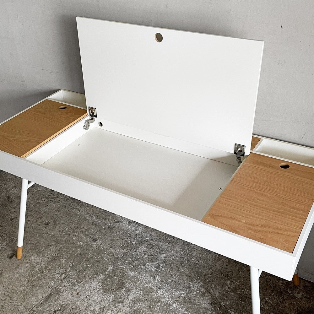 ボーコンセプト Boconcept クパチーノ デスク Cupertino Desk 書斎 学習机 W140cm オーク材 リバーシブル天板 北欧 デンマーク 定価134,900円 ■