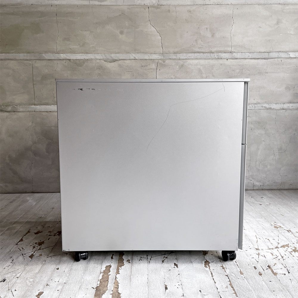 カッシーナ Cassina ixc. AFドロワー AF DRAWER デスクキャビネット ワゴン 鍵付き トレー付属 キャスターロック機能付き イタリア ミニマルデザイン B
