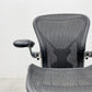 ハーマンミラー Herman Miller アーロンチェア Bサイズ ポスチャーフィット クラシックカーボンメッシュ ポリッシュドアルミベース レザーアーム ビル・スタンフ ＆ ドン・チャドウィック 〓