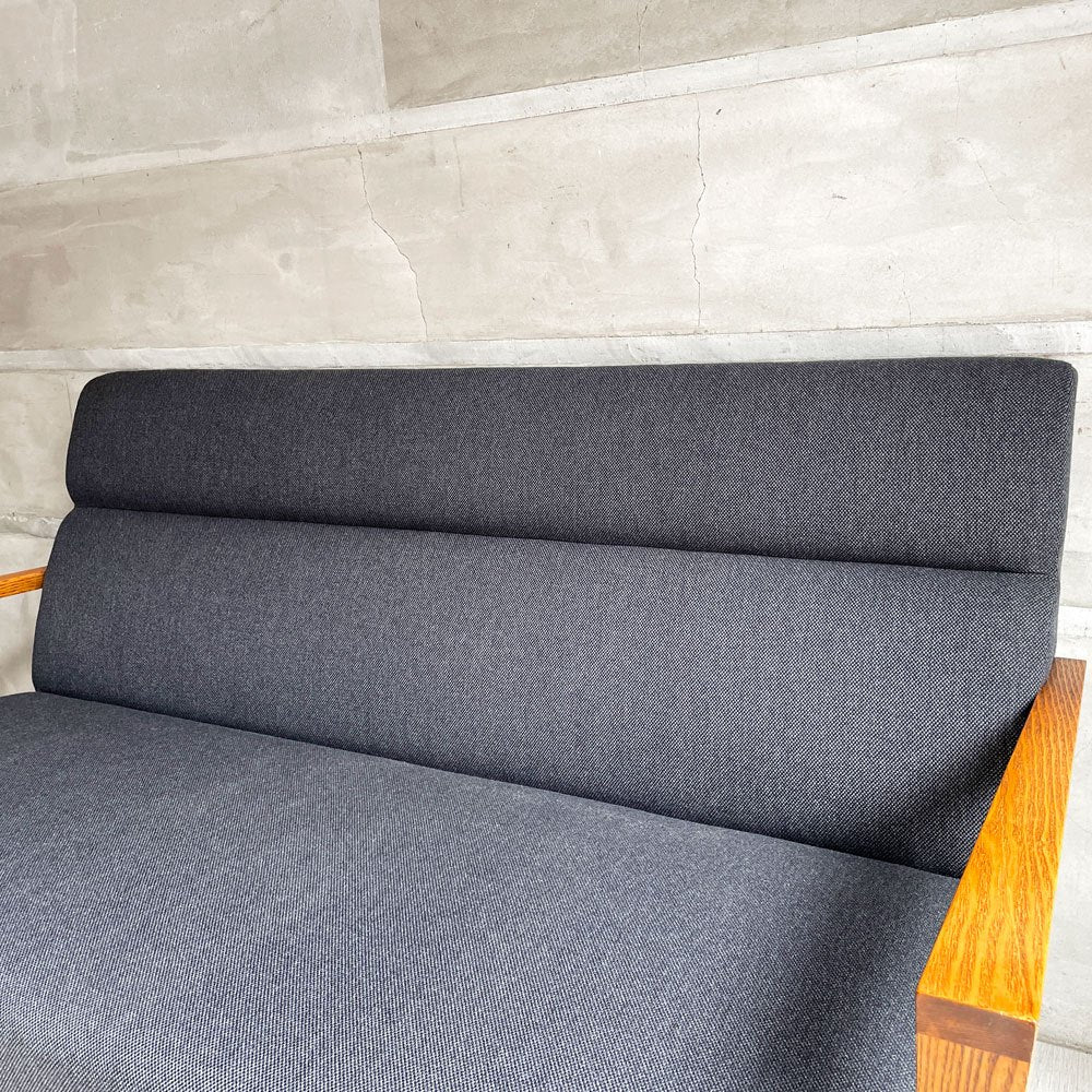 トラックファニチャー TRUCK FURNITURE ロビー LOBBY 2Pソファ 2人掛け オーク無垢材 グレー系ファブリック 新品張替済 廃番希少 ♪