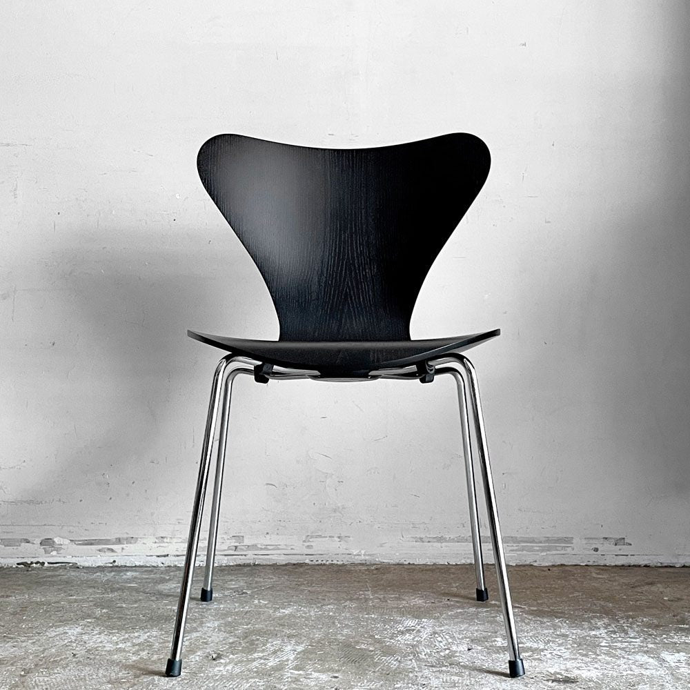 フリッツハンセン Fritz Hansen セブンチェア ダイニングチェア カラードアッシュ ブラック アルネ・ヤコブセン 北欧 デンマーク 定価￥75,680- 美品 A ■