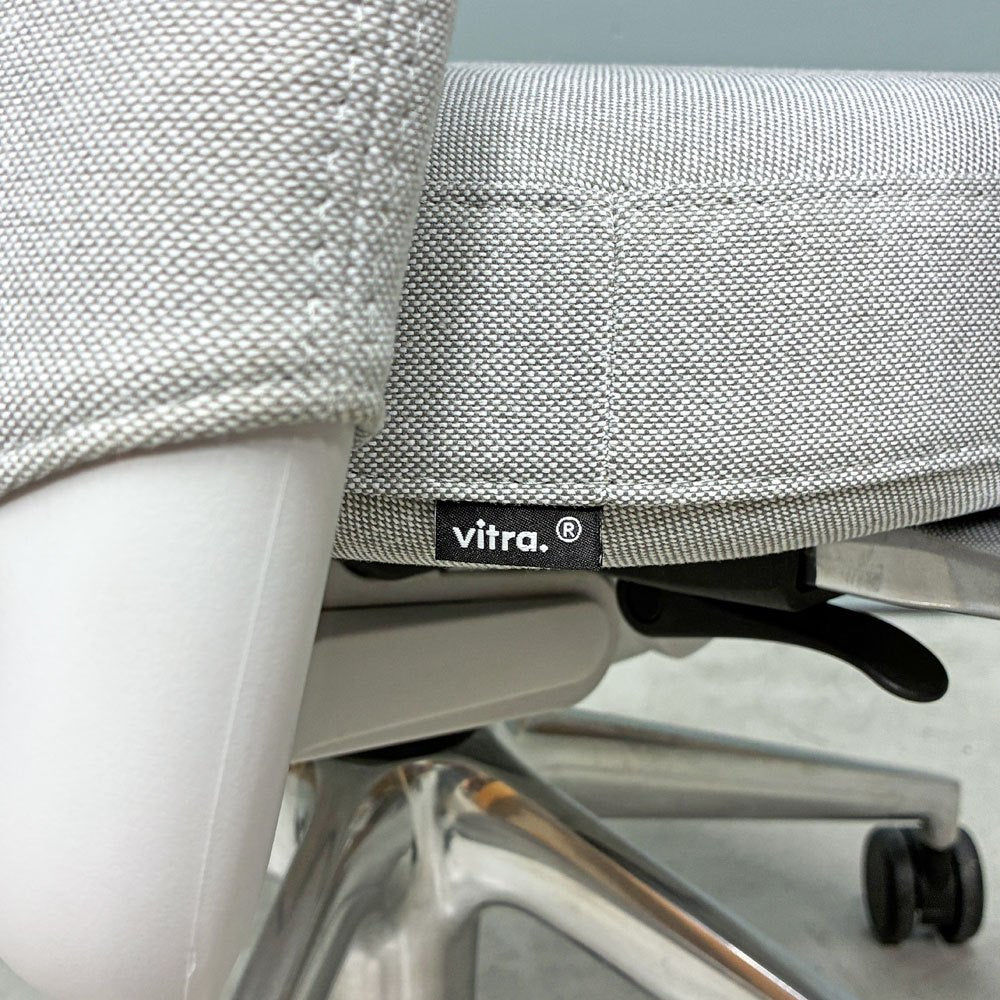 ヴィトラ vitra IDトリム ID Trim オフィスチェア デスクチェア ファブリックシート ライトグレー系 ハイバック 2Dアームレスト アントニオ・チッテリオ 参考定価￥209,000- ◎
