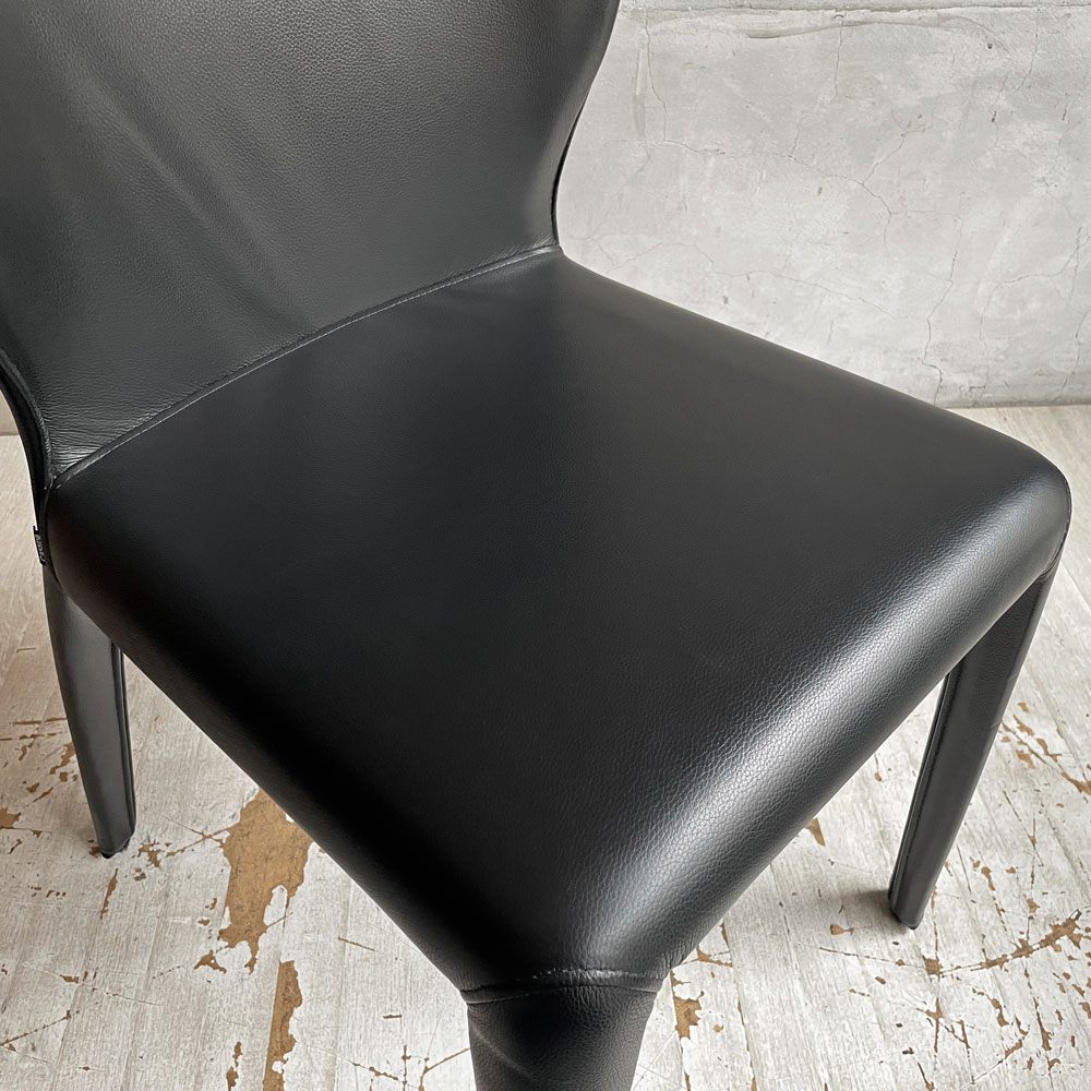 カッシーナ Cassina オラ 369 HOLA アームレスチェア ダイニングチェア 本革 ブラックレザー ハンス・ウェッツスタイン イタリア 定価￥418,000- ♪
