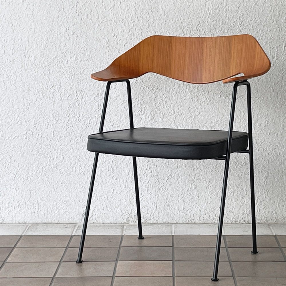 ケースファニチャー Case Furniture 675チェア ウォールナットフレーム×レザーシート 本革 ロビンデイ Robin Day アクタス取扱い ◇