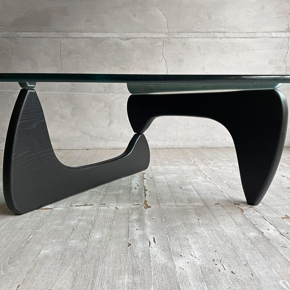 ヴィトラ vitra コーヒーテーブル Coffee Table イサムノグチ Isamu Noguchi ガラス天板 ブラックアッシュフレーム ミッドセンチュリー 名作 定価 ￥377,300- ♪