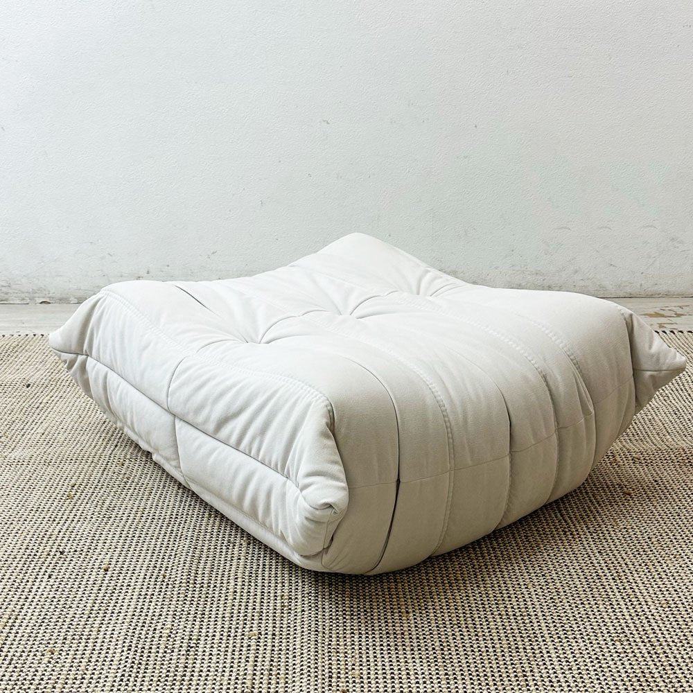リーンロゼ ligne roset トーゴ パフ オットマン フランス家具 ウルトラスエード ホワイト ミッシェルデュカロワ Michel Ducaroy ●
