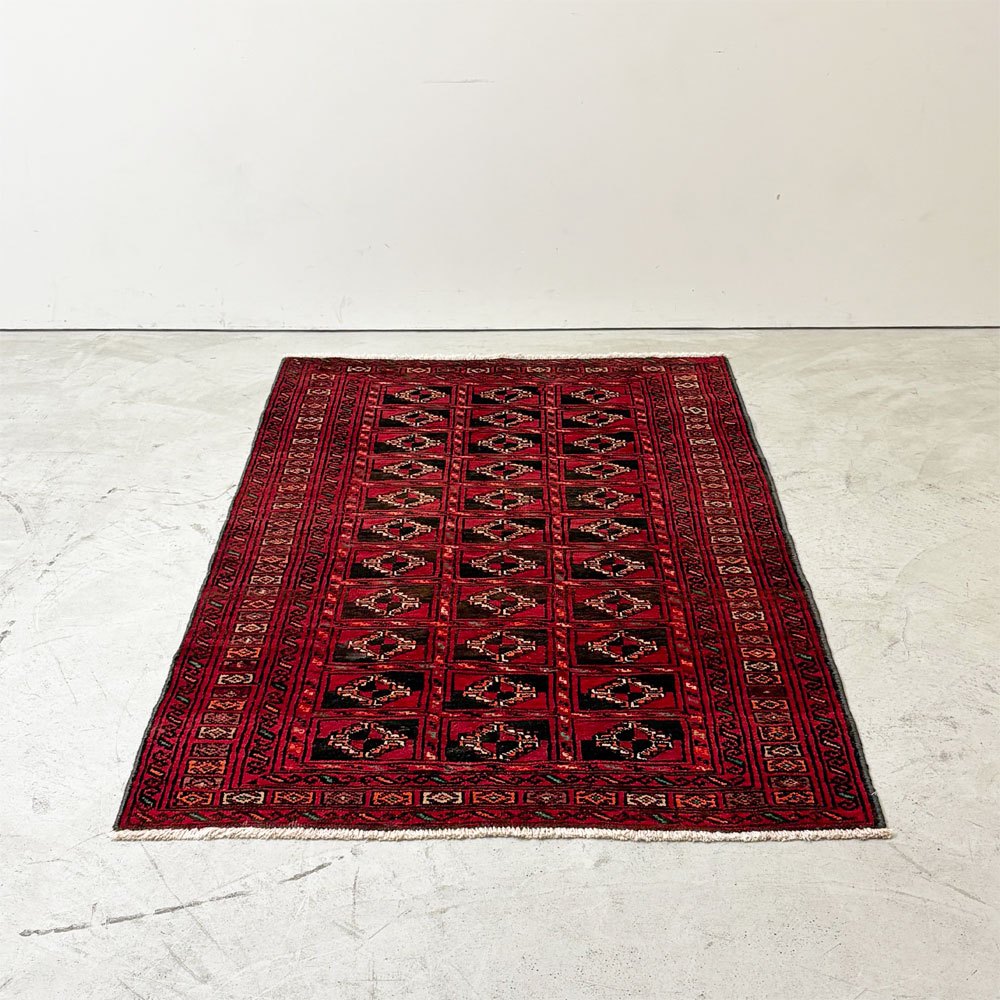 ビンテージ Vintage ビンテージラグ トライバルラグ レッド系 185×110cm メムリングギュル文様 幾何学模様 イラン トルクメニスタン バルーチ族 ●