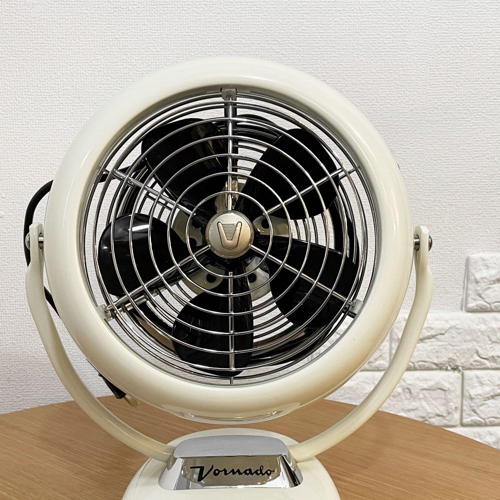 ボルネード VORNADO Classicシリーズ サーキュレーター VFAN2-JP ビンテージホワイト アメリカ 24畳対応 定価¥27,500- 未使用保管品 ◎