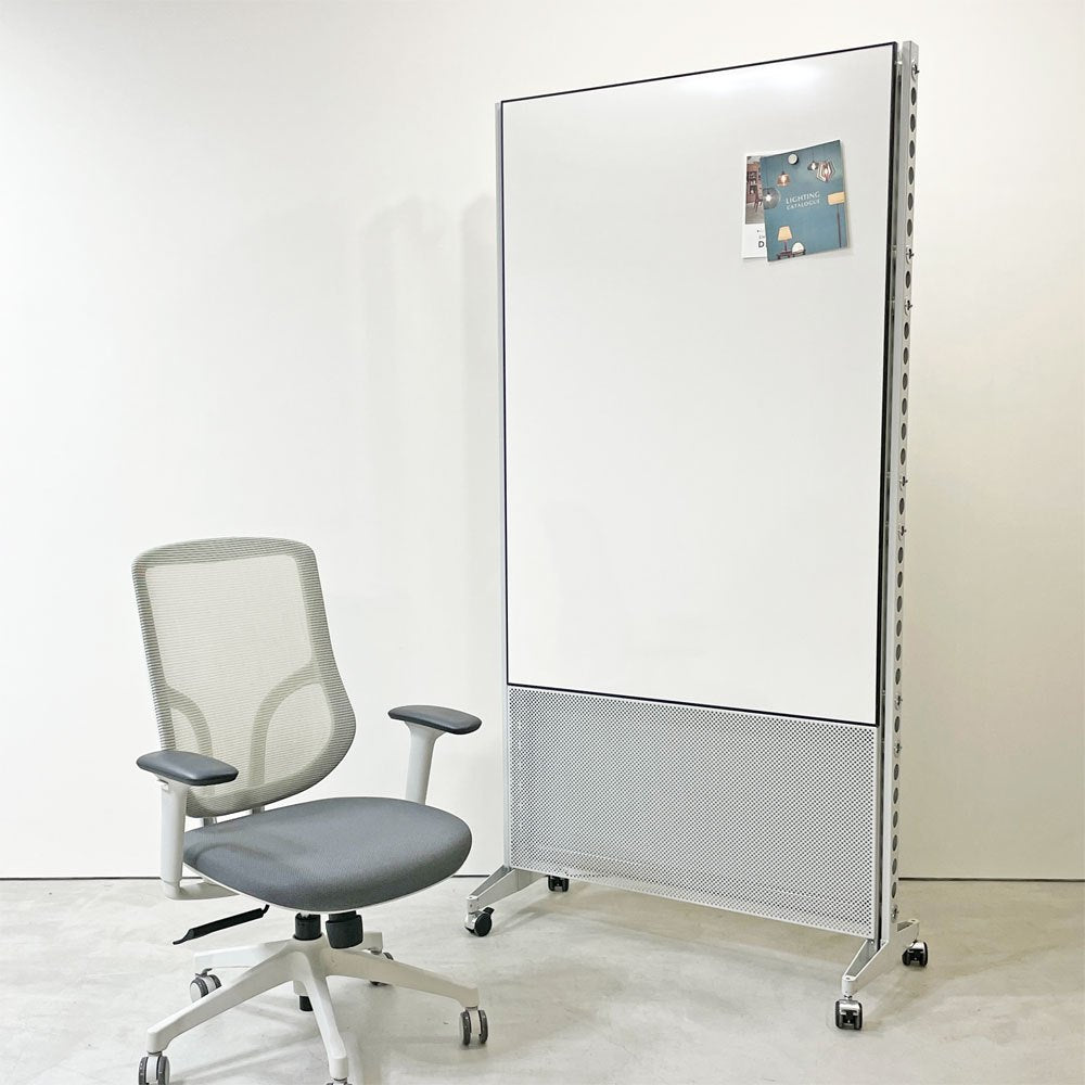 USMハラー USM Haller ディスプレイシステム Display System ホワイトボード パーテーション 間仕切り キャスター付き ●
