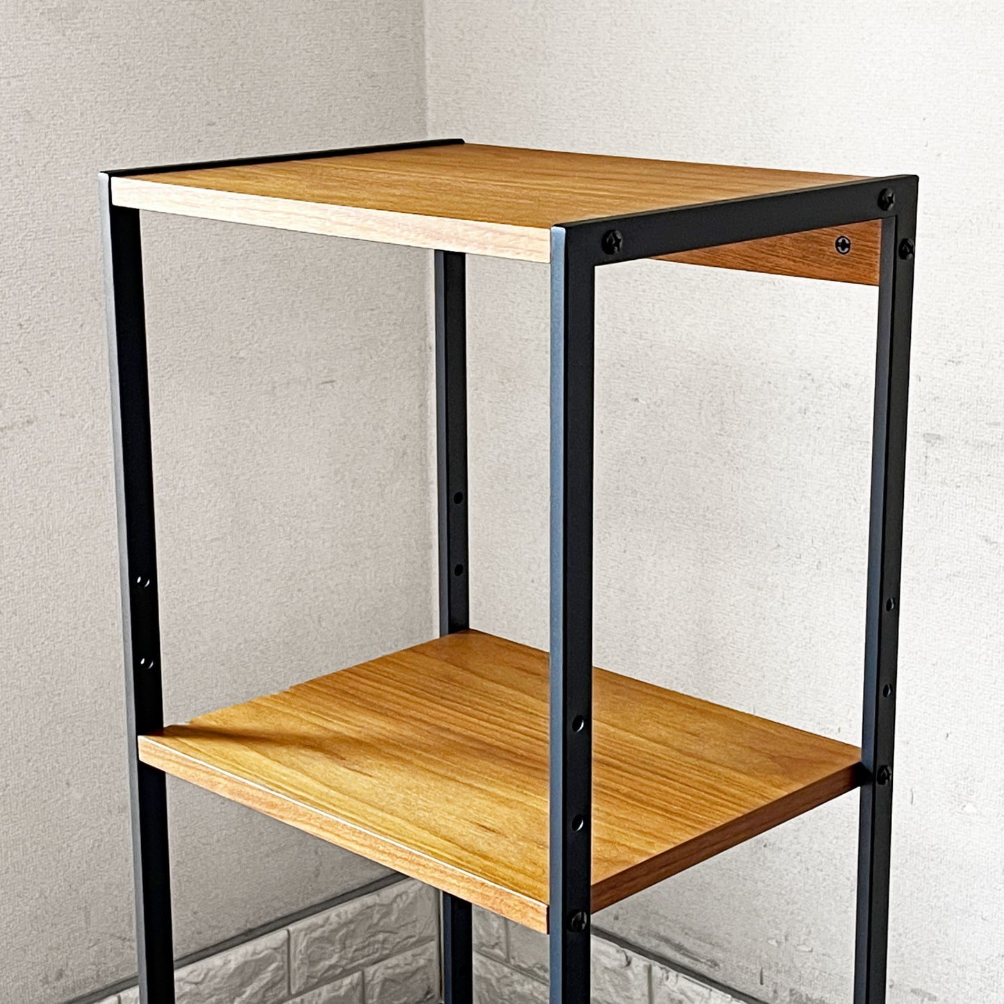ジョージズ GEORGE'S アンセム anthem スリムラック 4段 ウォールナット材×スチール W35 x H100cm インダストリアル 定価￥17,800- ◎