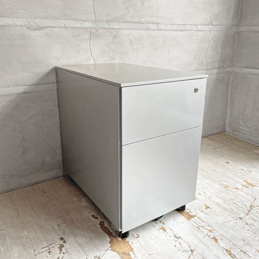 カッシーナ Cassina ixc. AFドロワー AF DRAWER デスクキャビネット ワゴン 鍵付き トレー付属 キャスターロック機能付き イタリア ミニマルデザイン A ♪