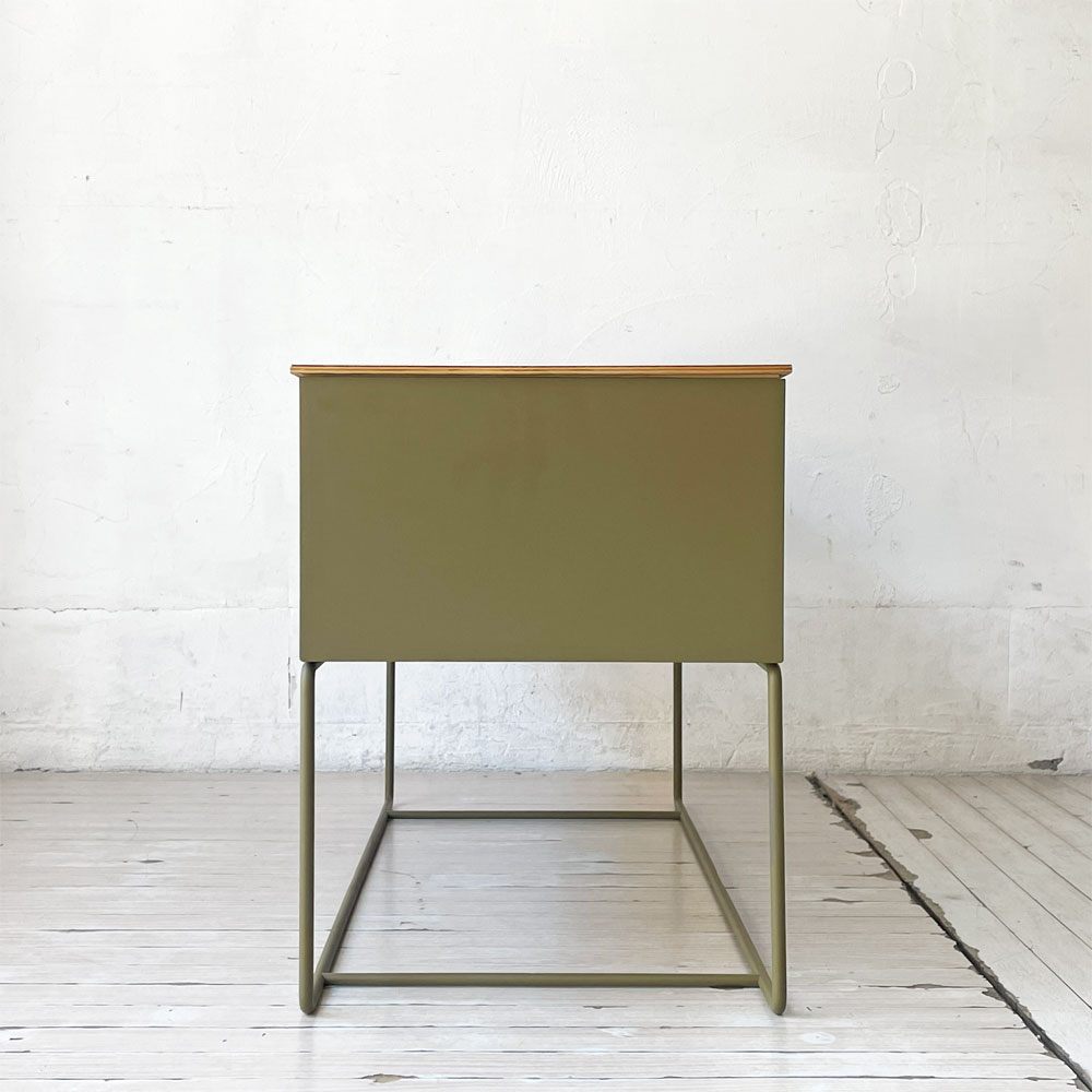 ファームリビング ferm LIVING プラントボックスラージ Plant Box Large 専用トレイ付 スチール×オーク オリーブ 参考価格￥69.300- ★