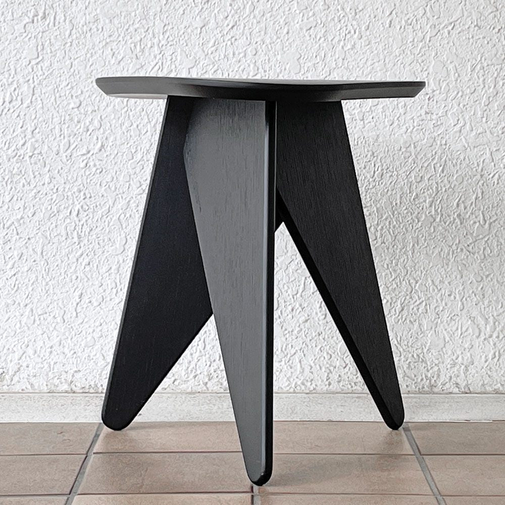 ボーコンセプト BoConcept トライアングル型 サイドテーブル スツール ブラック 木製 ヘンリック・ペダーセン Henrik Pedersen 365° north 北欧 デンマーク ◇