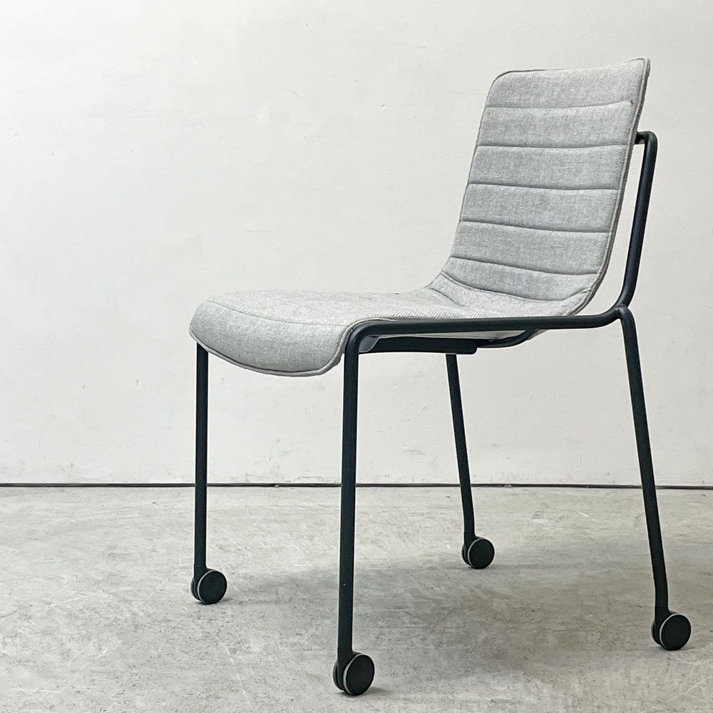 コクヨ KOKUYO オフセットフレームチェア offset frame chair オフィスチェア スタッキングチェア 4本脚 ファブリックシート スカイグレー キャスター A ●