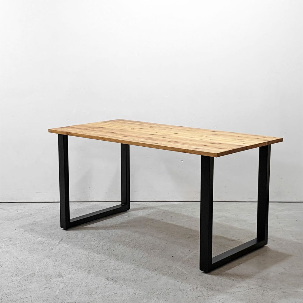 かなでもの KANADEMONO ザ・テーブル THE TABLE デスク 杉無垢材 W140cm スチール スクエアレッグ ブラック 定価￥55,000- ●