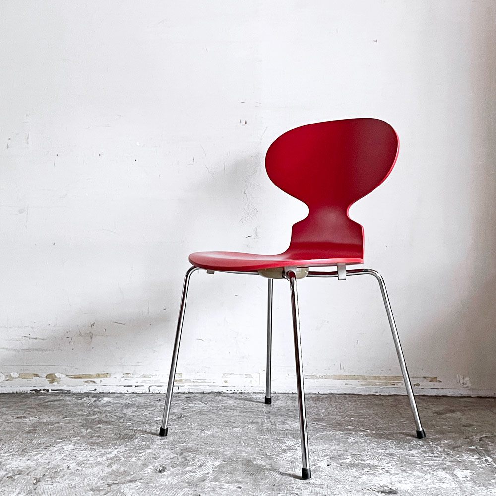 フリッツハンセン Fritz Hansen アントチェア ANT CHAIR ロッソ ラッカー仕上げ アルネ・ヤコブセン ブラック 1995年製 ロッソ 北欧 デンマーク 廃番カラー ■