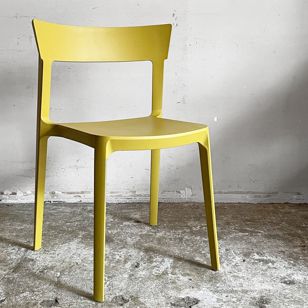 カリガリス Calligaris スキン SKIN ダイニングチェア スタッキング マットマスタードイエロー 廃番カラー 参考定価¥21,670- B ■