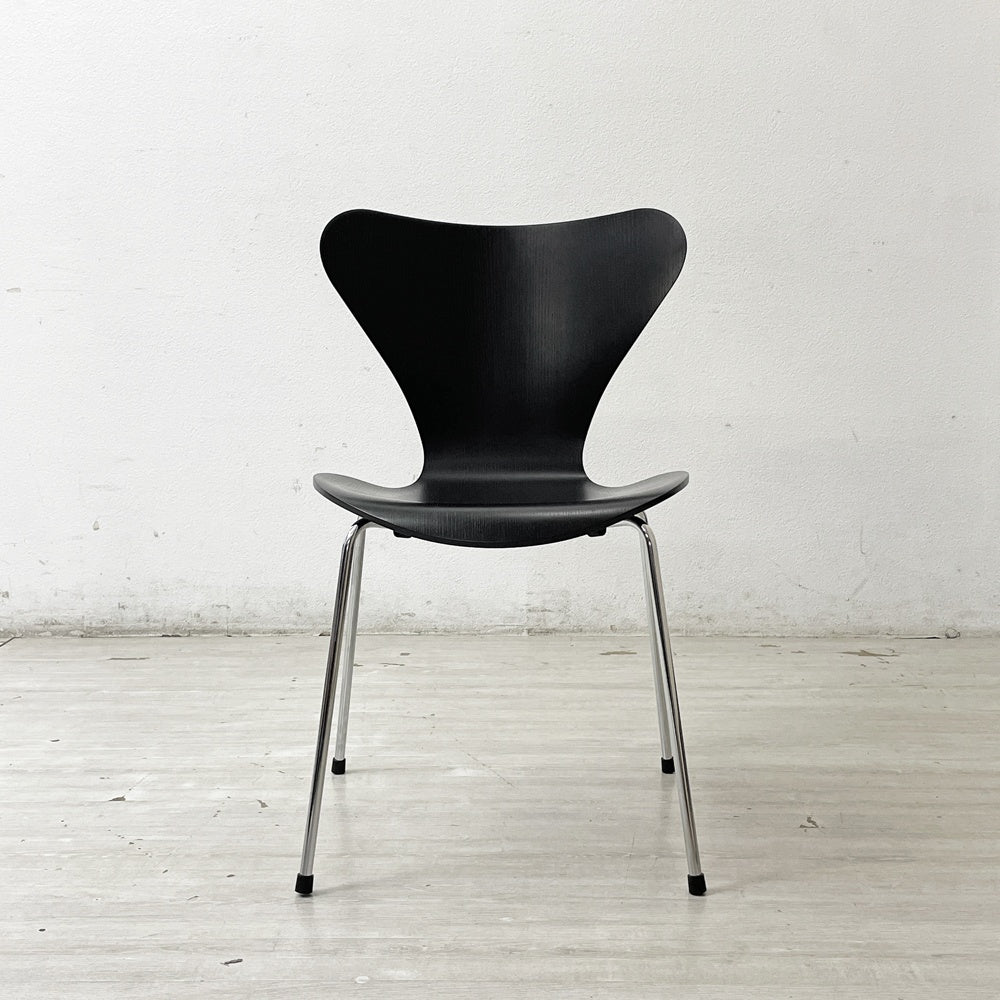 フリッツハンセン Fritz Hansen セブンチェア ダイニングチェア カラードアッシュ ブラック アルネ・ヤコブセン 北欧 デンマーク 定価75,680円 美品 A ●