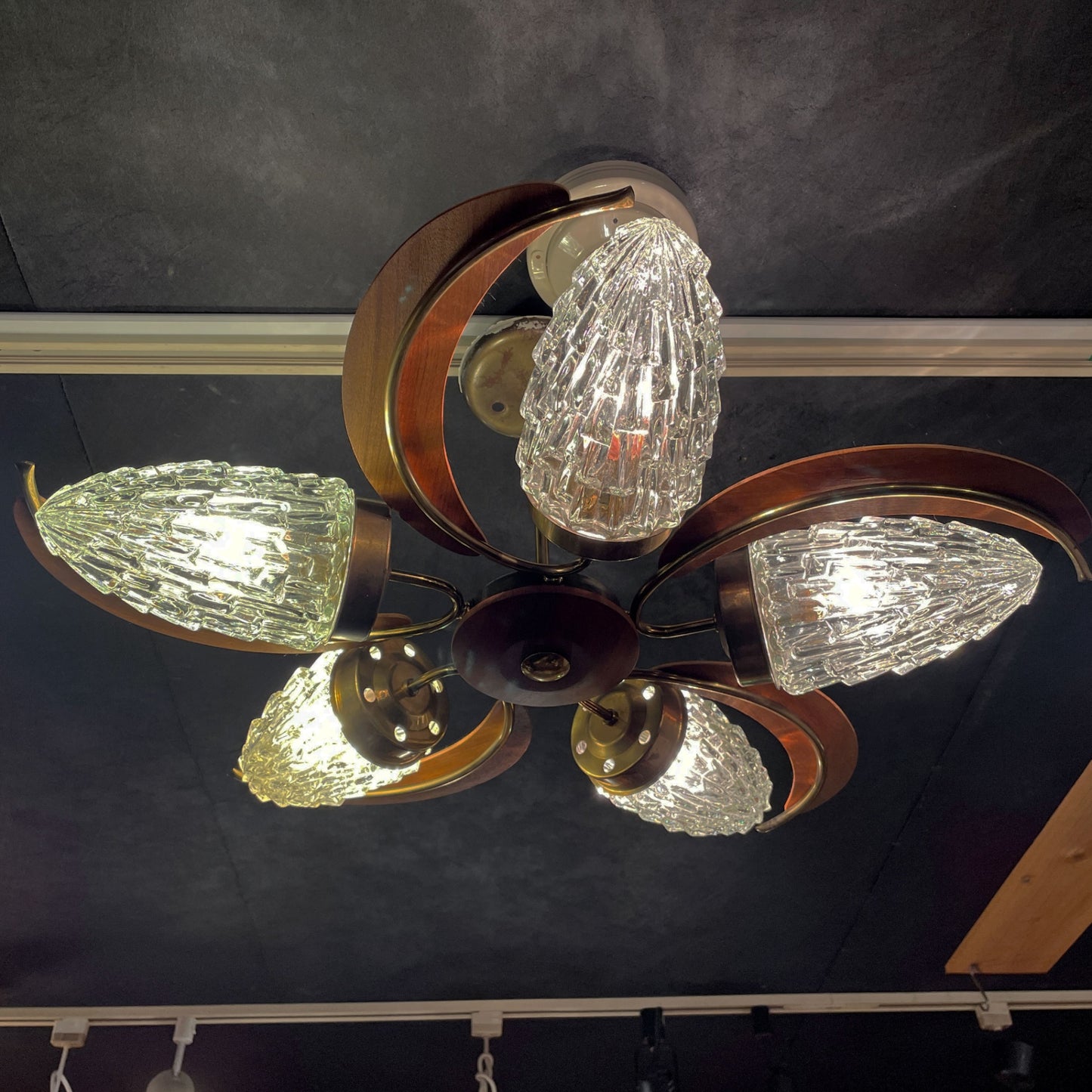 UKビンテージ UK Vintage 5灯 ペンダントライト ガラスシェード チーク材 60～70年代 ミッドセンチュリーデザイン 北欧スタイル 要電気工事 ♪