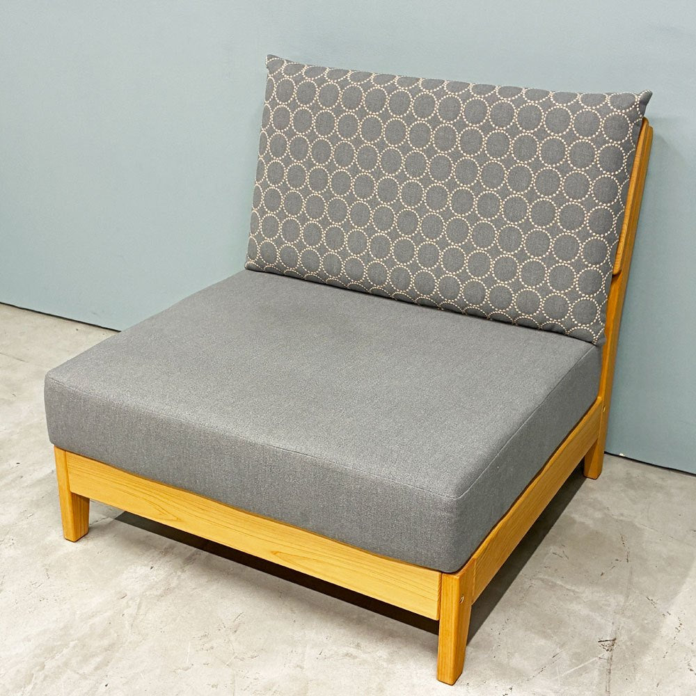 キシル XYL ソファ S1.4 armless ミナ ペルホネン mina perhonen タンバリン生地 グレー 参考価格：¥156,000- ◎