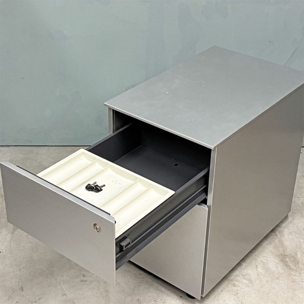 カッシーナ Cassina ixc. AFドロワー AF DRAWER デスクキャビネット ワゴン 鍵付属 キャスターロック機能付き イタリア A ◎