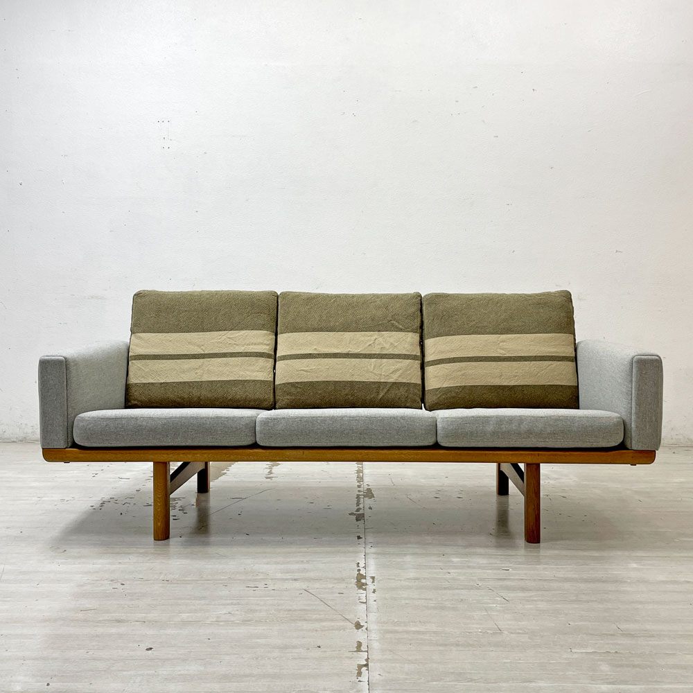 ゲタマ GETAMA GE236 3シーター ソファ ハンス・J・ウェグナー Hans J Wegner ファブリック マハラム社 モード生地 オーク無垢材 北欧 デンマーク ビンテージ ●