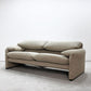 カッシーナイクスシー Cassina ixc. マラルンガ MARALUNGA 675-2PW 2人掛け ワイドソファ ヴィコ・マジストレッティ グレー系 セミプレインファブリック MoMA ●