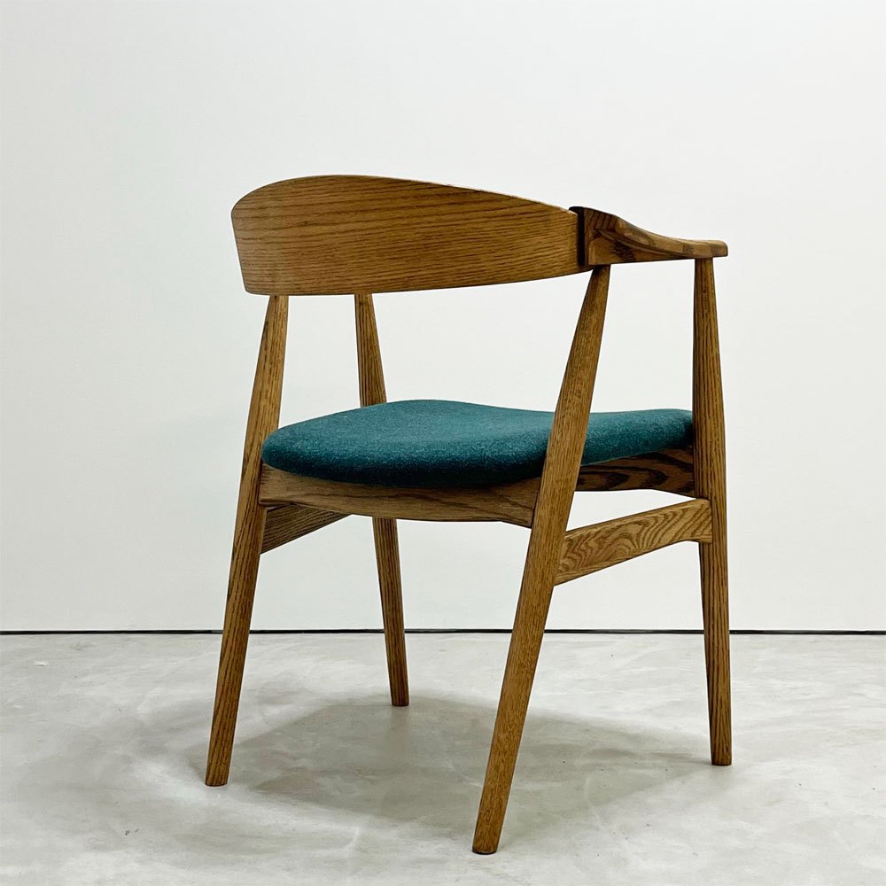 モモナチュラル MOMO Natural クルーチェア CREW CHAIR アームチェア ダイニングチェア オーク材 グリーンファブリック ●