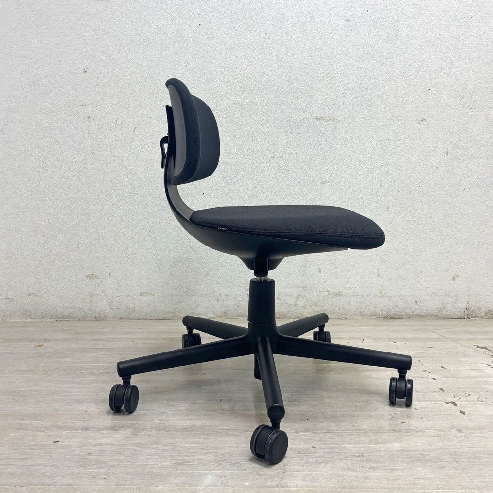 ヴィトラ vitra ルーキー Rookie デスクチェア キャスターチェア コンスタンチン・グルチッチ ブラック系 ファブリック 定価￥78,100- B ●