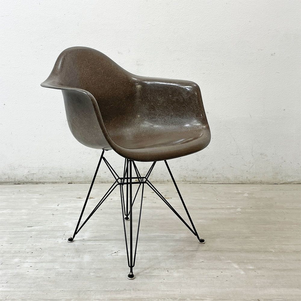 ハーマンミラー Herman Miller 2ndビンテージ アームシェルチェア FRP製 1stタイプ エッフェルベース シールブラウン C&R イームズ ミッドセンチュリー ●