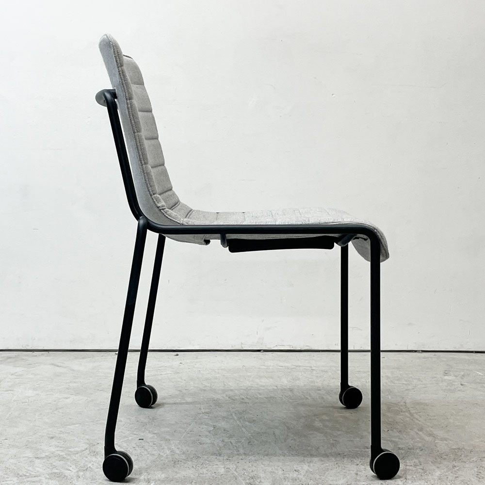 コクヨ KOKUYO オフセットフレームチェア offset frame chair オフィスチェア スタッキングチェア 4本脚 ファブリックシート スカイグレー キャスター C ●