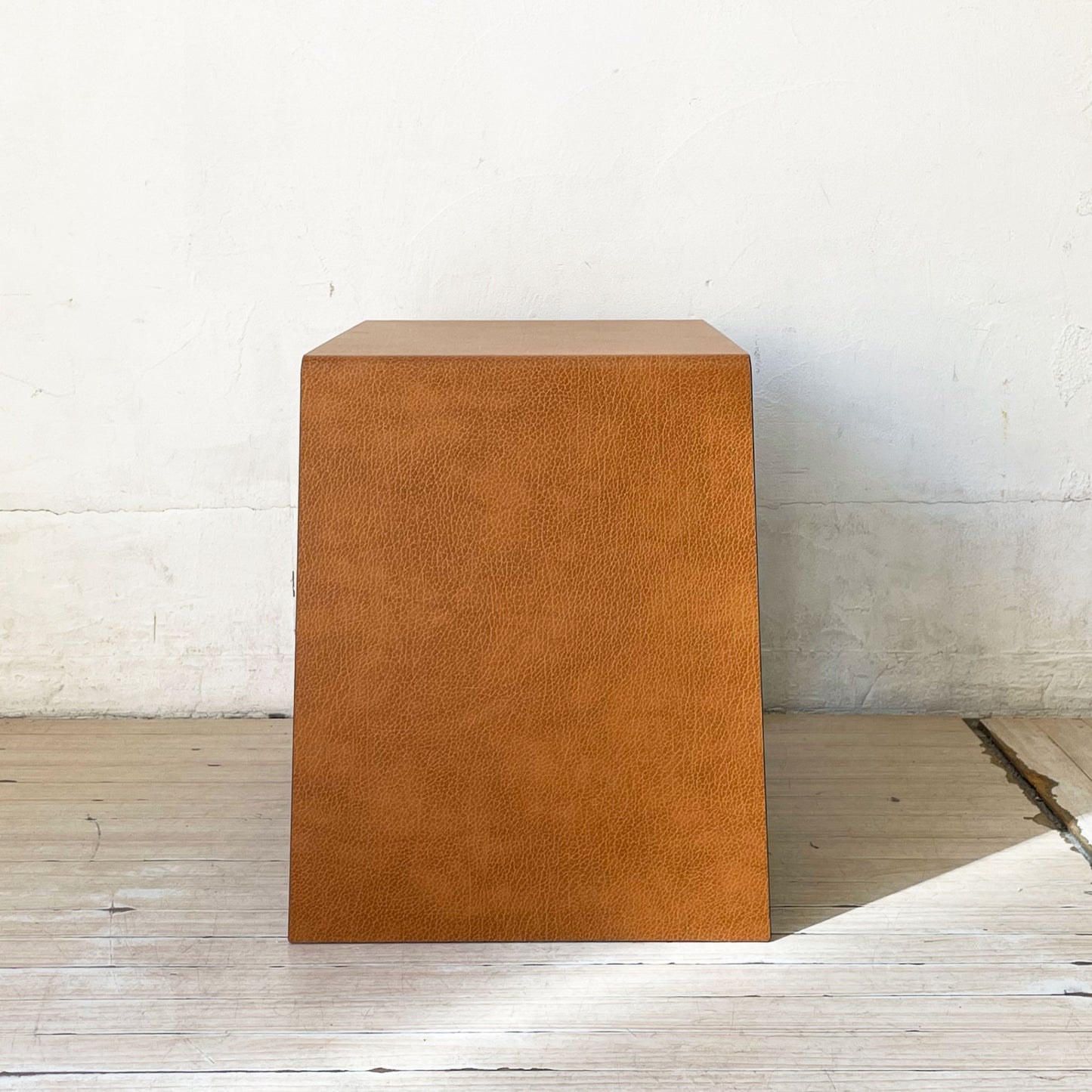 リンド ディーエヌエー LIND DNA スツール＆テーブル Stool & Table アルミ x リサイクルレザー×オーク材 デンマーク ★