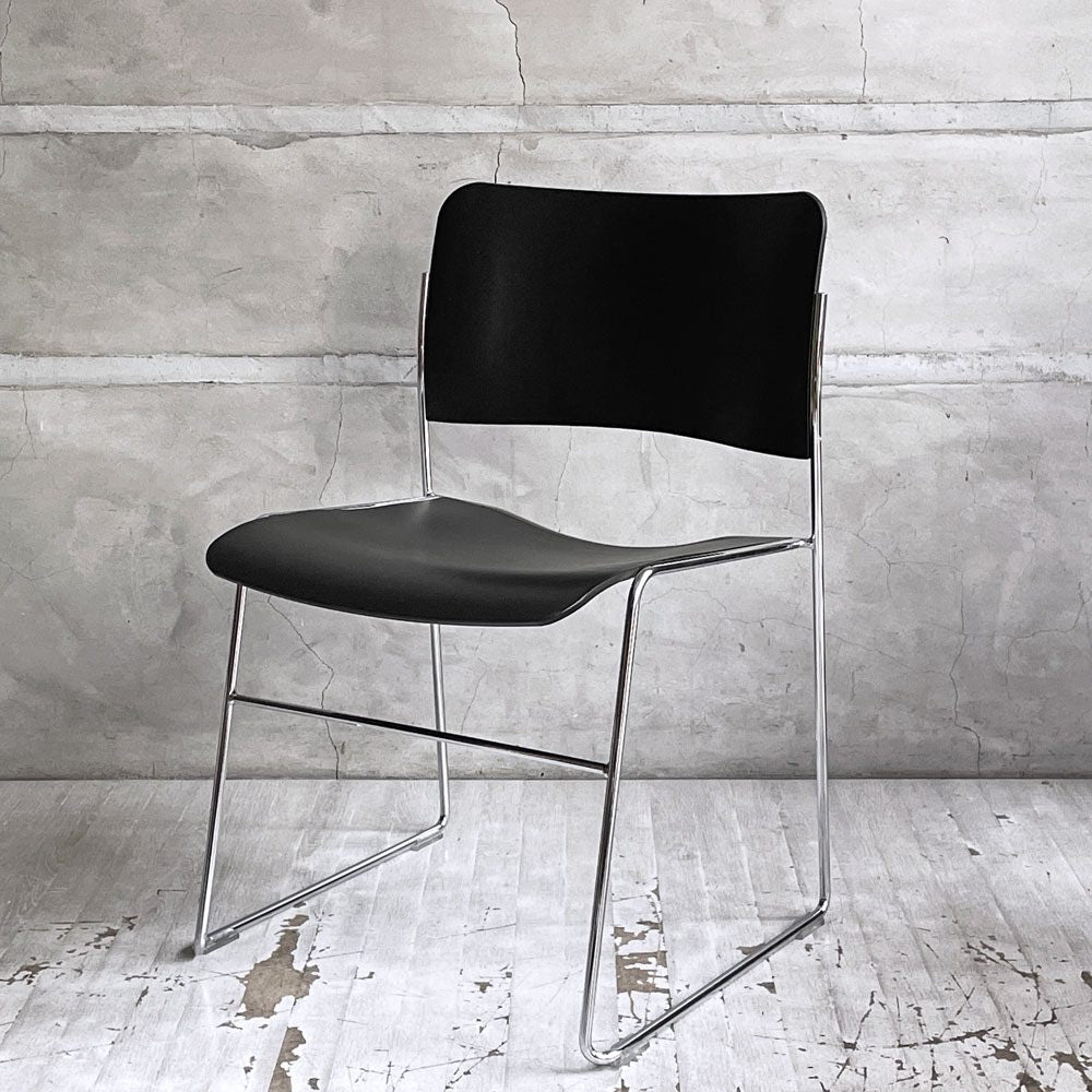 ハウ HOWE 40/4 サイドチェア SIDE CHAIR スタッキングチェア ミーティングチェア デビッド・ローランド David Rowland モダンデザイン B ♪