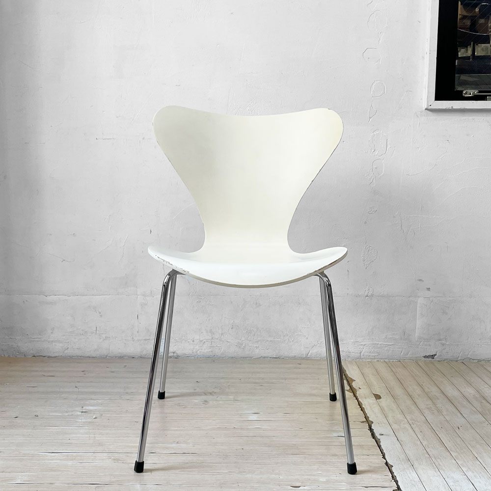 フリッツハンセン Fritz Hansen 3107 セブンチェア ラッカー ホワイト スタッキング アルネ・ヤコブセン デンマーク 北欧家具 B ★