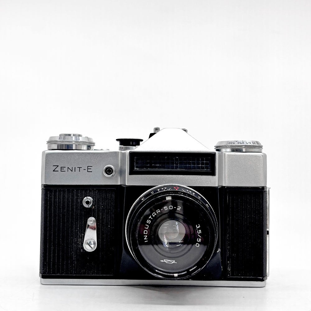 ゼニット ZENIT ゼニットE ZENIT-E 一眼レフカメラ 35mm ソビエト 旧ソ連 ロシア ビンテージ 現状品 ●