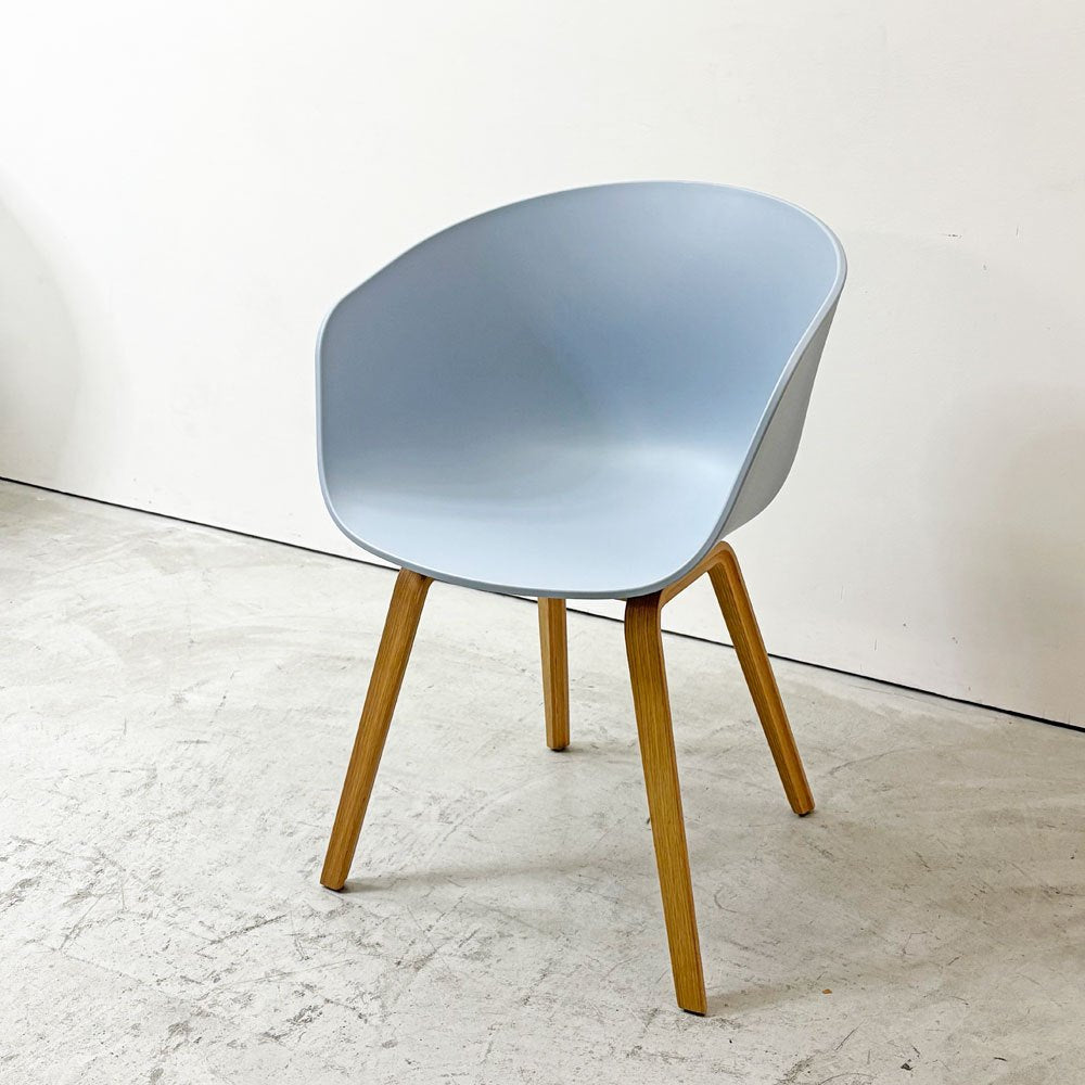 ヘイ HAY アバウト ア チェア ABOUT A CHAIR AAC22 アームチェア ダイニングチェア スレートブルー ヒー・ウェリング 北欧モダン デンマーク 定価￥59,400- ●