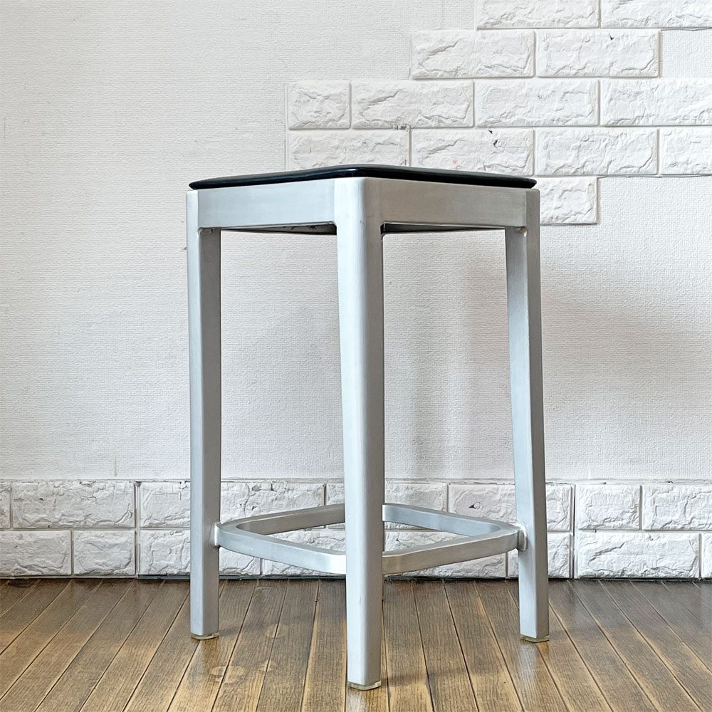 エメコ EMECO カウンタースツール COUNTER STOOL H63cm シートクッション付き フィリップ・スタルク Philippe Starck  ブラッシュドアルミ インダストリアルデザイン ◎