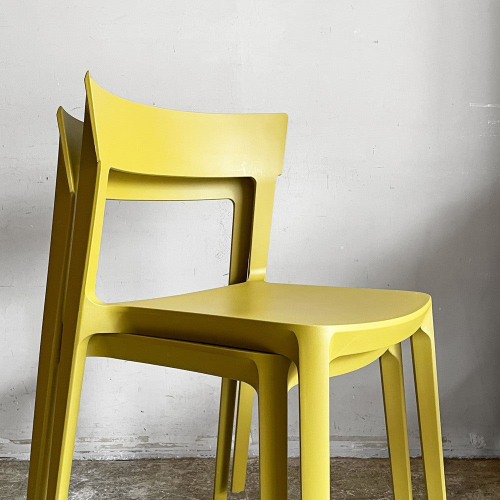 カリガリス Calligaris スキン SKIN ダイニングチェア スタッキング マットマスタードイエロー 廃番カラー 参考定価¥21,670- A ■