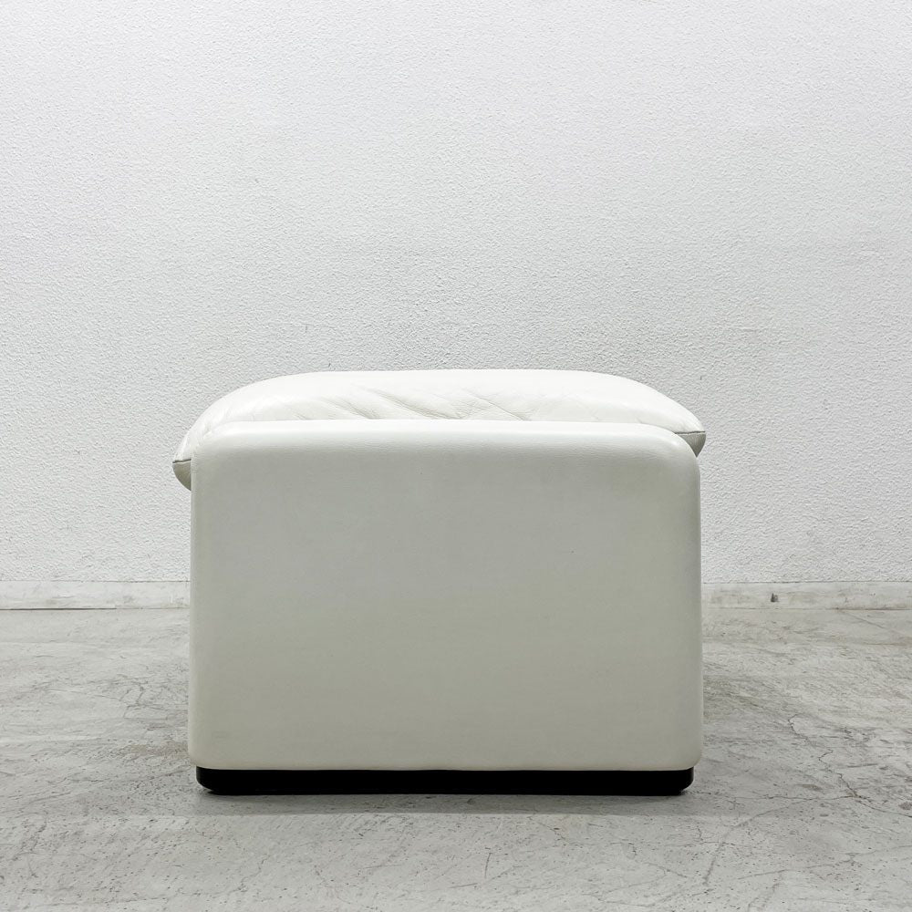 カッシーナ Cassina 675-OT マラルンガ MARALUNGA オットマン フットスツール 本革 ヴィコ・マジストレッティ 定価￥583,000- 〓
