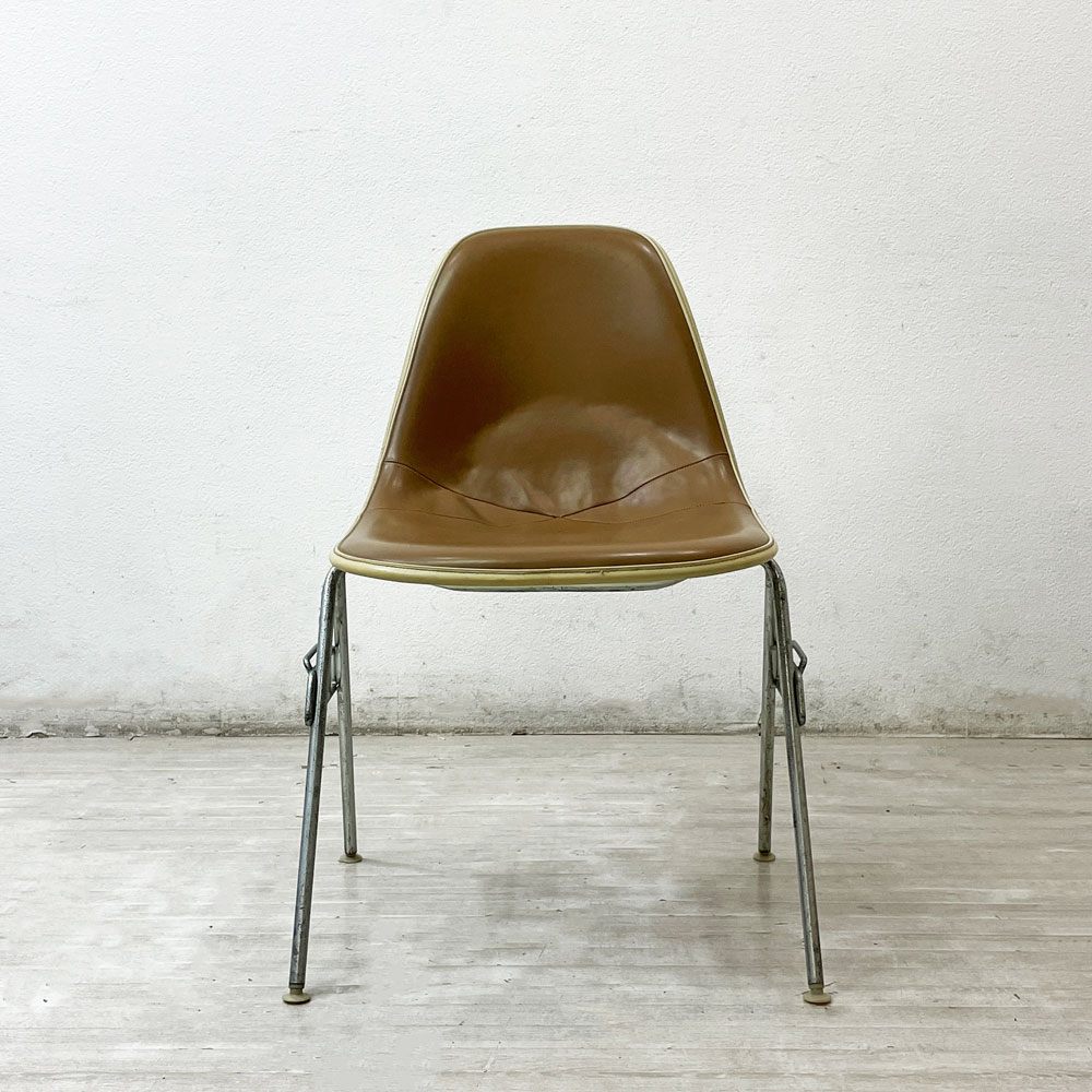 ハーマンミラー Herman Miller サイドシェルチェア セカンド 2nd FRP アプホルスター レザー スタッキングベース イームズ ビンテージ ●