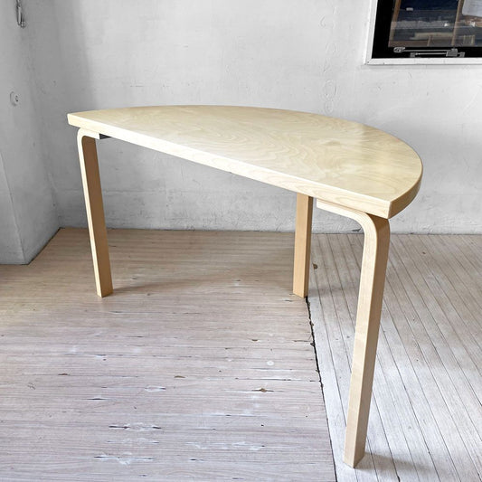 アルテック Artek テーブル95 Table 95 半円形 バーチ材 ナチュラル アルヴァ・アアルト Alvar Aalto 北欧デザイン 2022年製 説明書付き 定価¥196,900- ★